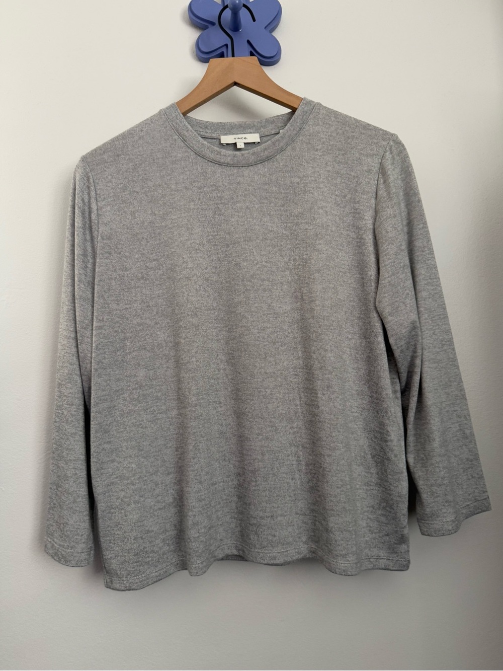 Vince Large Long Sleeve Tee Crew Neck Grey Boxy Fit Relaxed Office Minimal